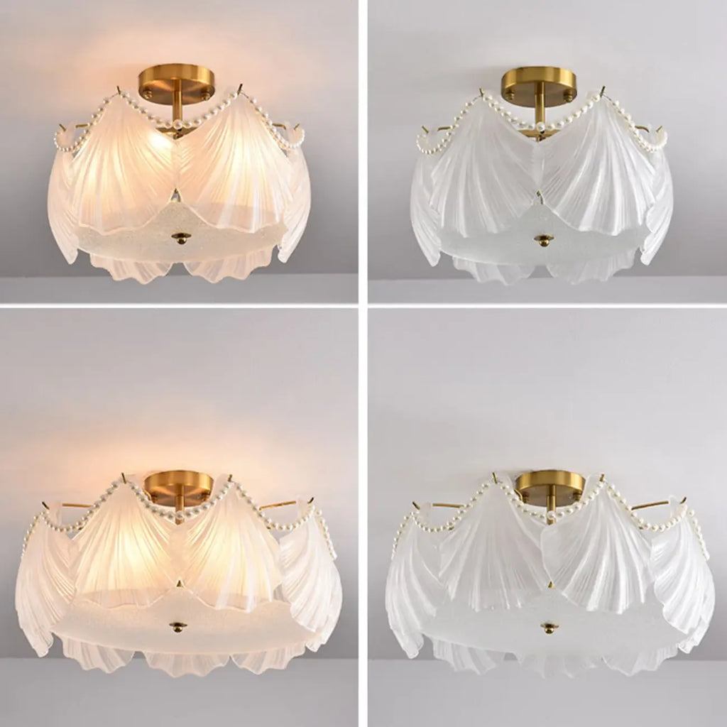Plafonnier de luxe pour salon avec abat-jour en verre en forme de coquillage