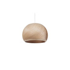 Suspension minimaliste en bois avec boule ronde pour salle à manger