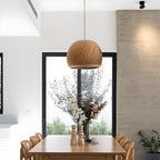 Suspension minimaliste en bois avec boule ronde pour salle à manger