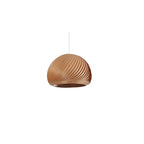 Suspension minimaliste en bois avec boule ronde pour salle à manger