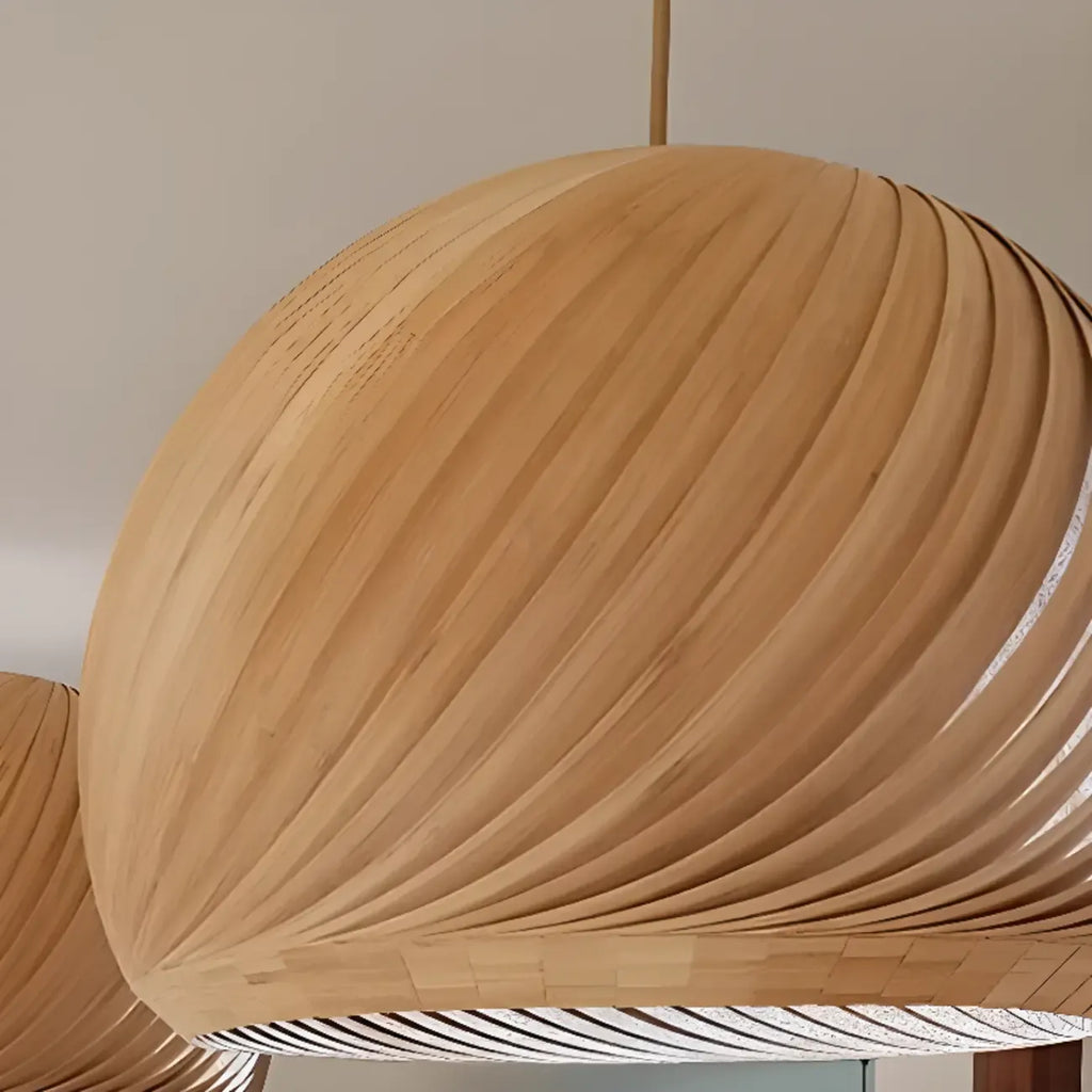 Suspension minimaliste en bois avec boule ronde pour salle à manger