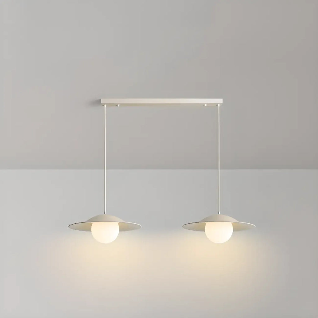Suspension linéaire en verre blanc nordique pour salle à manger