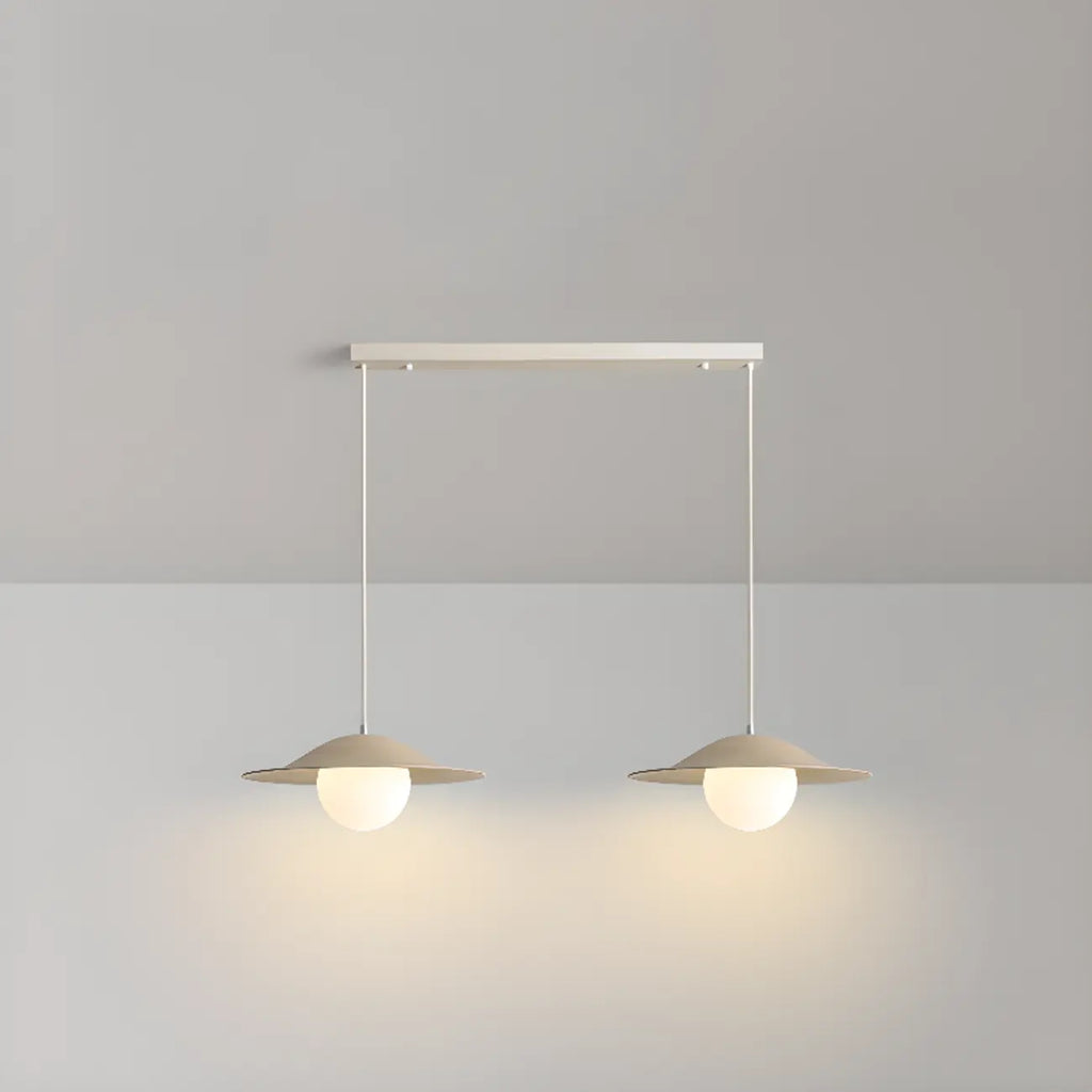 Suspension linéaire en verre blanc nordique pour salle à manger