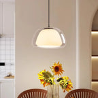Suspension élégante en verre opalin LED au design raffiné