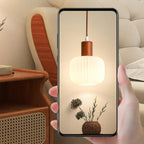 Suspension moderne en verre blanc avec accent en bois massif