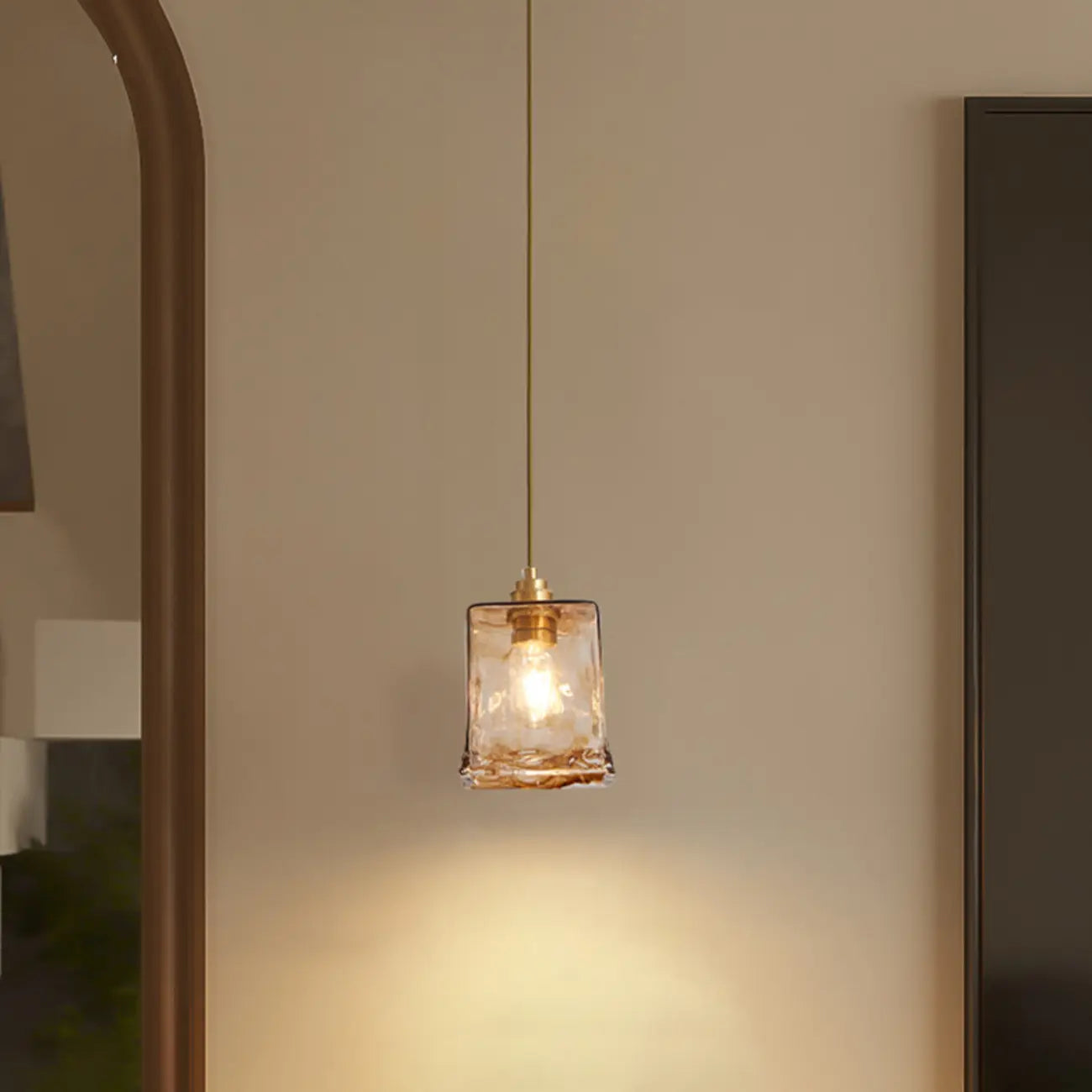 Suspension moderne en verre ambré à effet ondulé pour salle à manger
