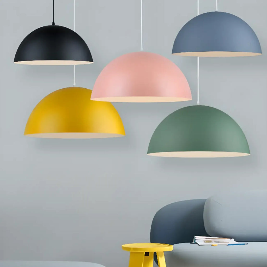 Suspension industrielle en aluminium noir pour restaurant