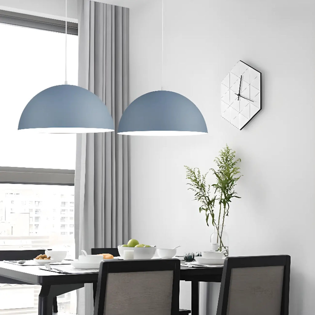Suspension industrielle en aluminium noir pour restaurant