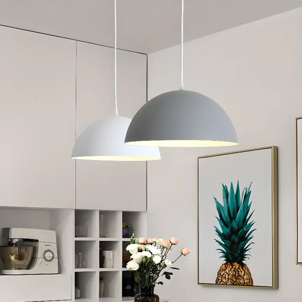 Suspension industrielle en aluminium noir pour restaurant