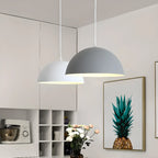 Suspension industrielle en aluminium noir pour restaurant