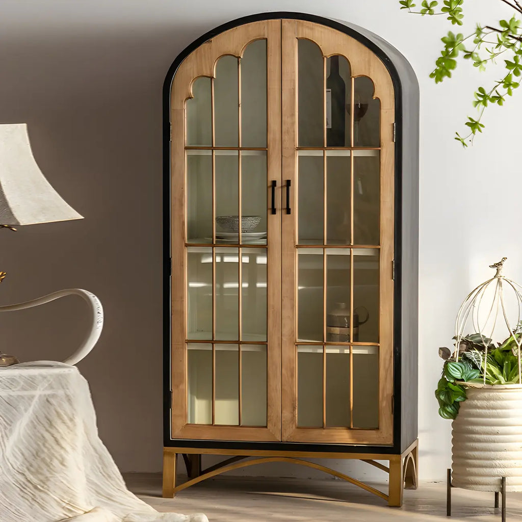 Vitrine moderne cintrée en bois clair et porte vitrée