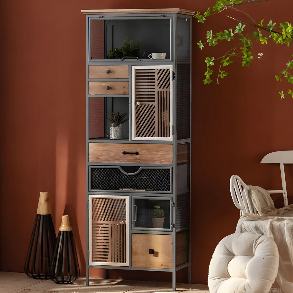 Vitrine moderne cintrée en bois clair et porte vitrée