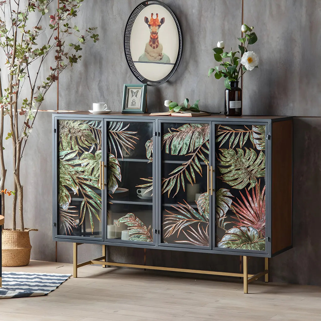 Vitrine en bois gris avec portes vitrées et pieds dorés