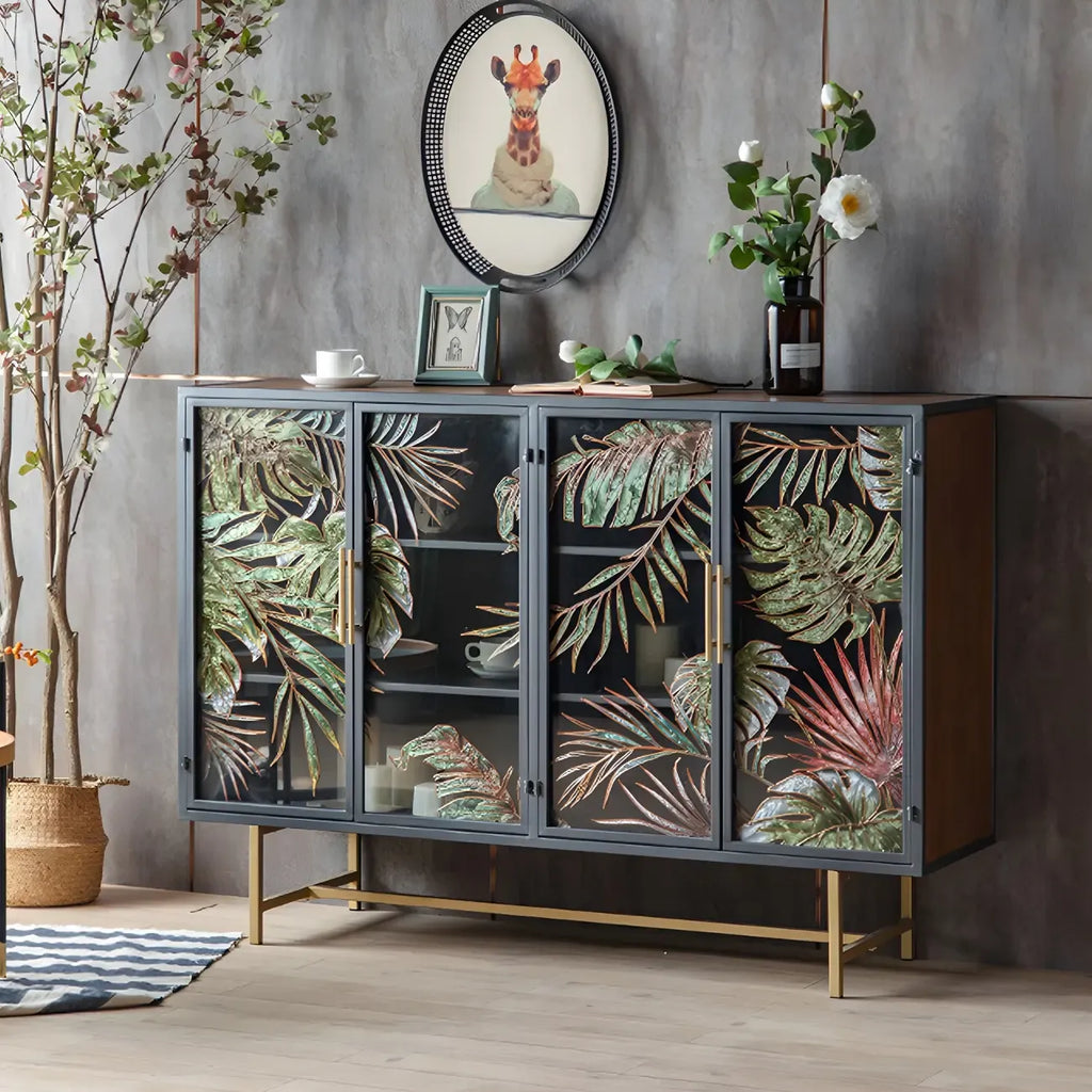 Vitrine en bois gris avec portes vitrées et pieds dorés