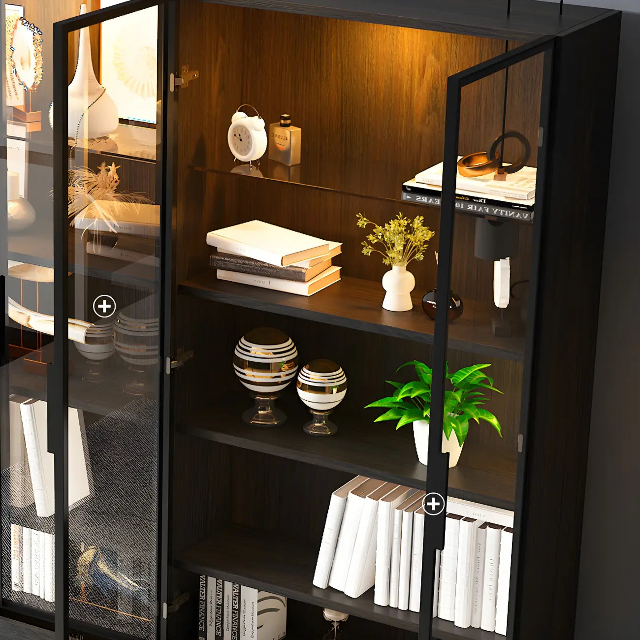 Grande vitrine en bois avec portes en verre noir et tiroirs