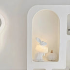Vitrine de rangement ouverte contemporaine en bois blanc