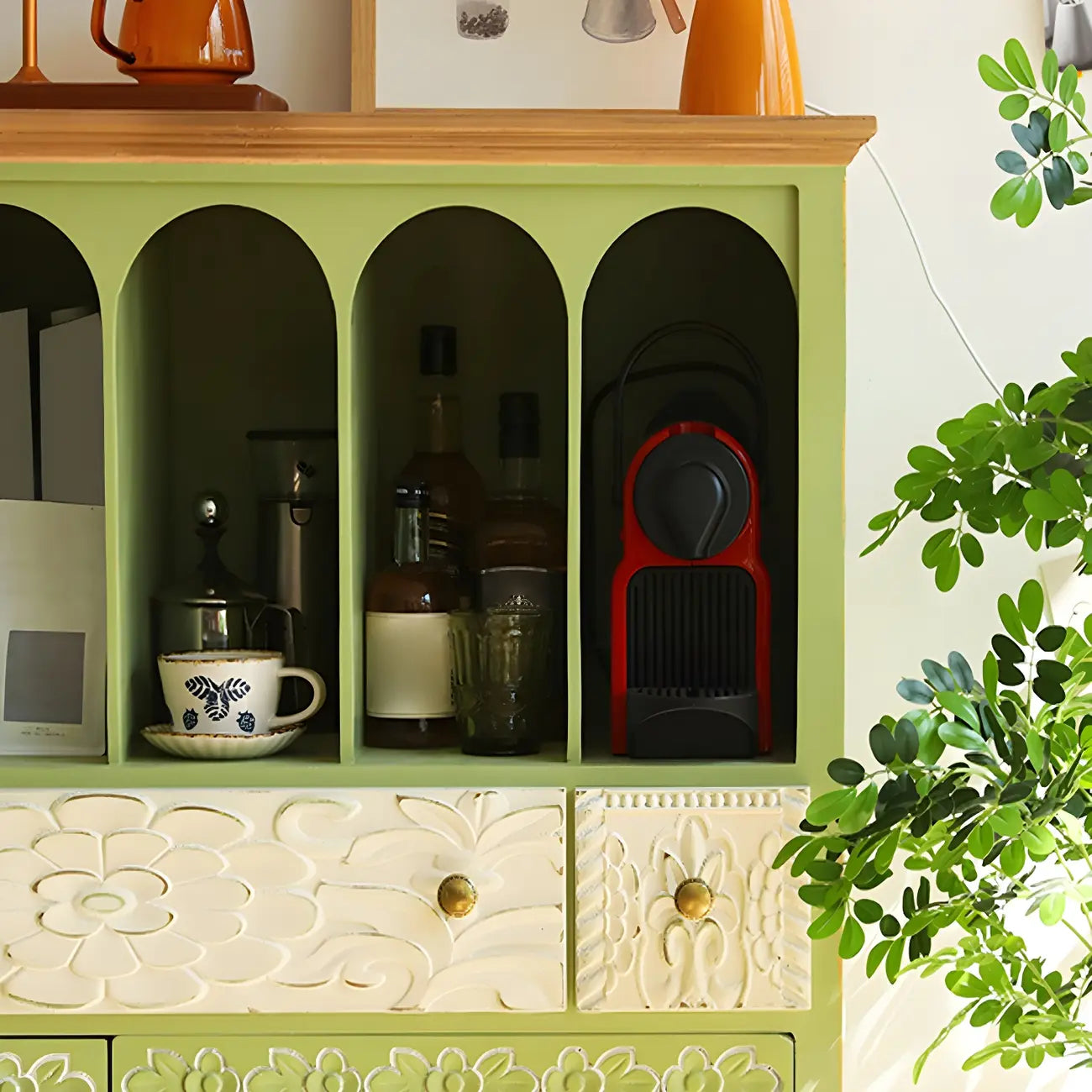 vaisselier en bois vert style campagne française avec rangement