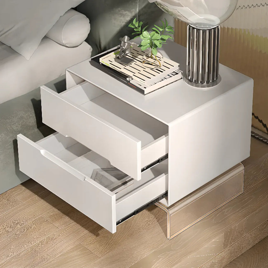 Table de chevet moderne en bois blanc avec pieds en acrylique et tiroirs