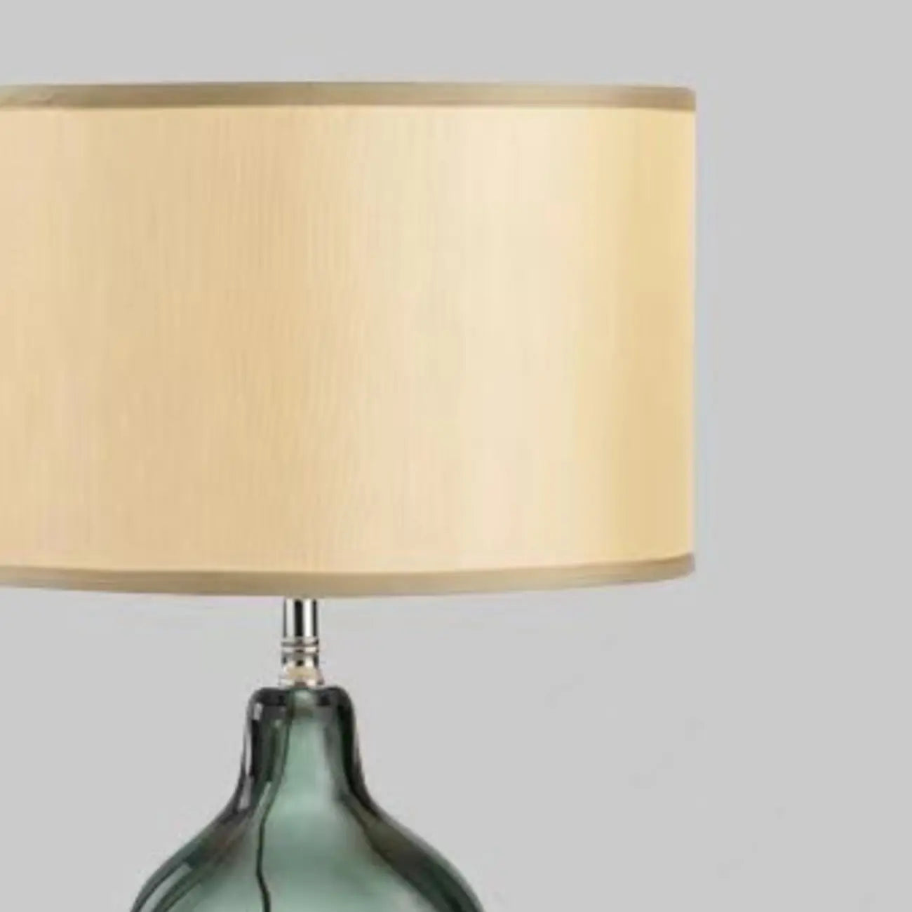 Lampe de table moderne géométrique en cristal pour usage résidentiel