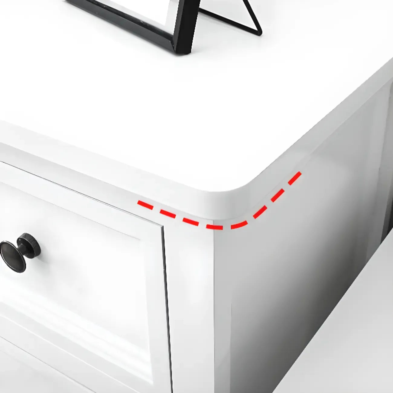 Commode élégante en bois blanc à 7 tiroirs avec poignée en métal
