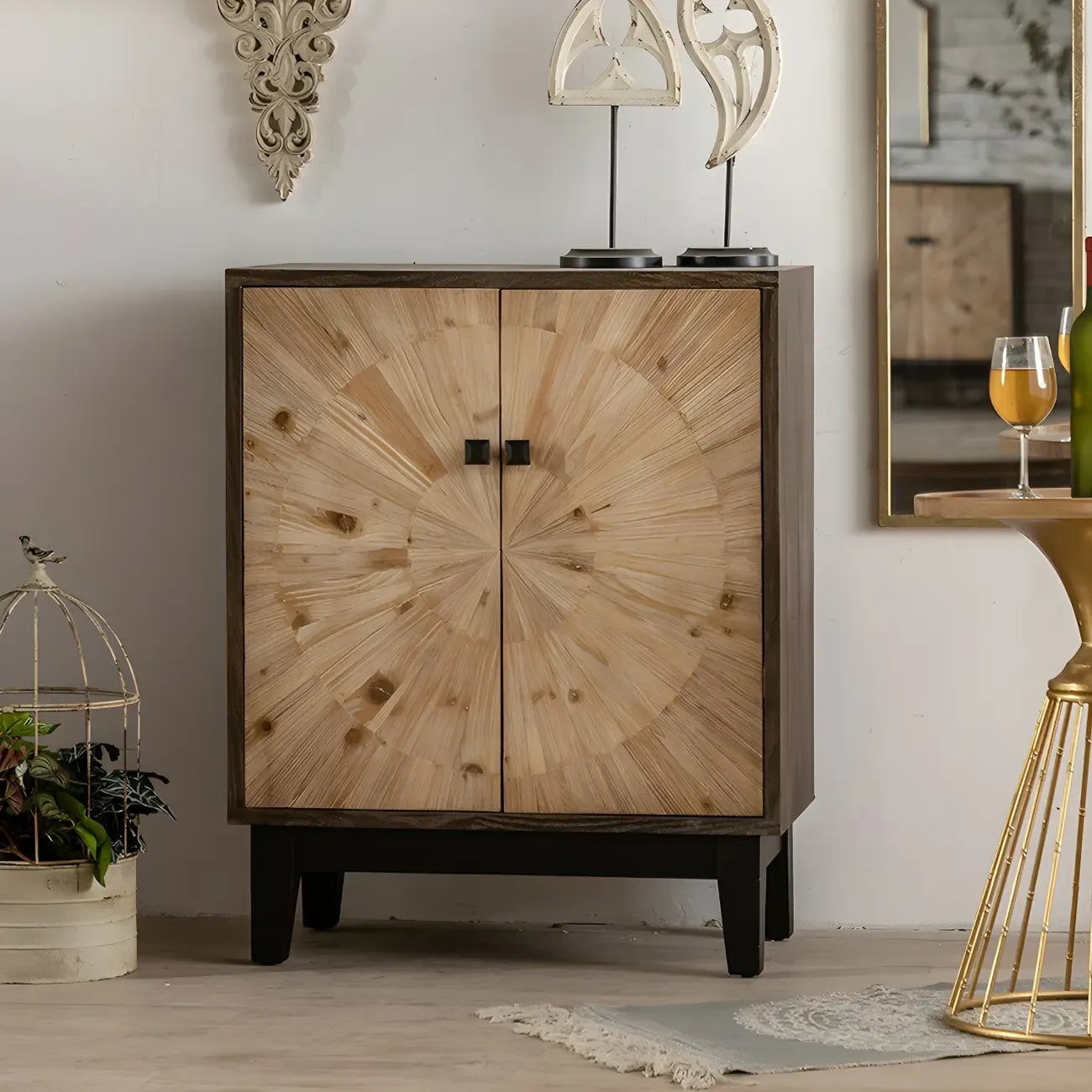 Charmante commode en bois, finition naturelle
