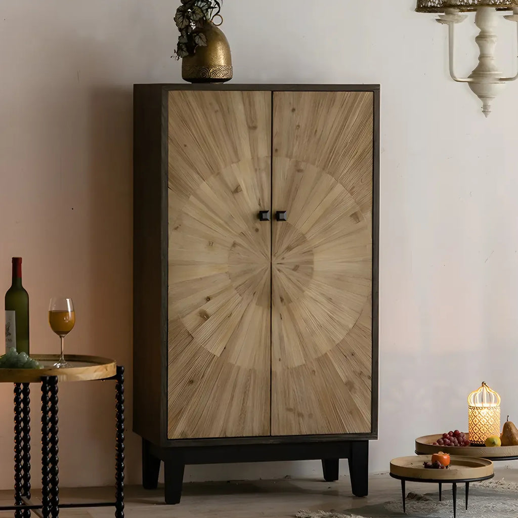 Charmante commode en bois, finition naturelle