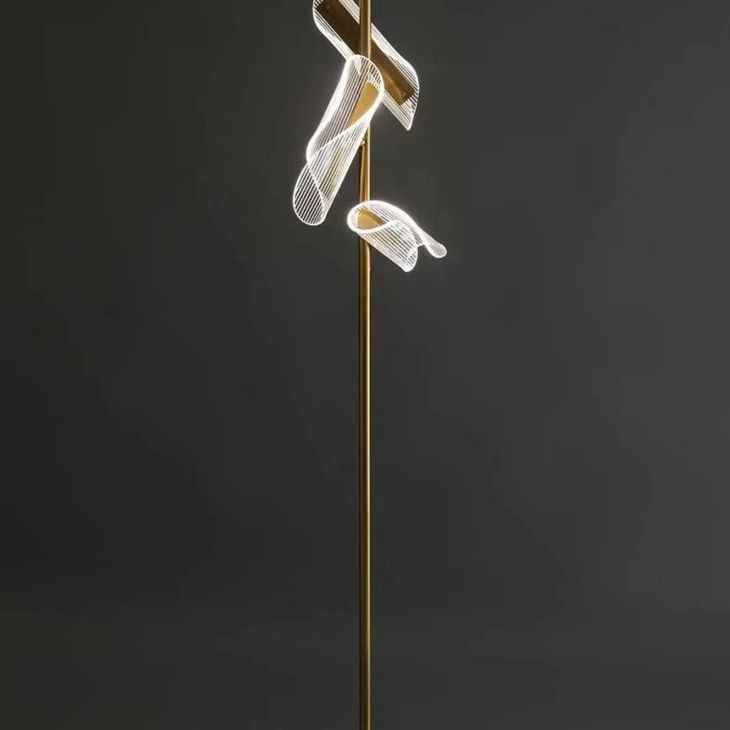 Lampadaire doré unique à 3 lumières, à intensité variable et tête orientable