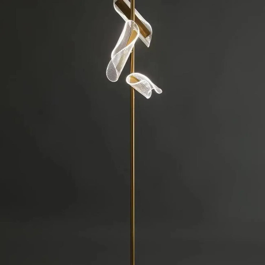 Lampadaire doré unique à 3 lumières, à intensité variable et tête orientable