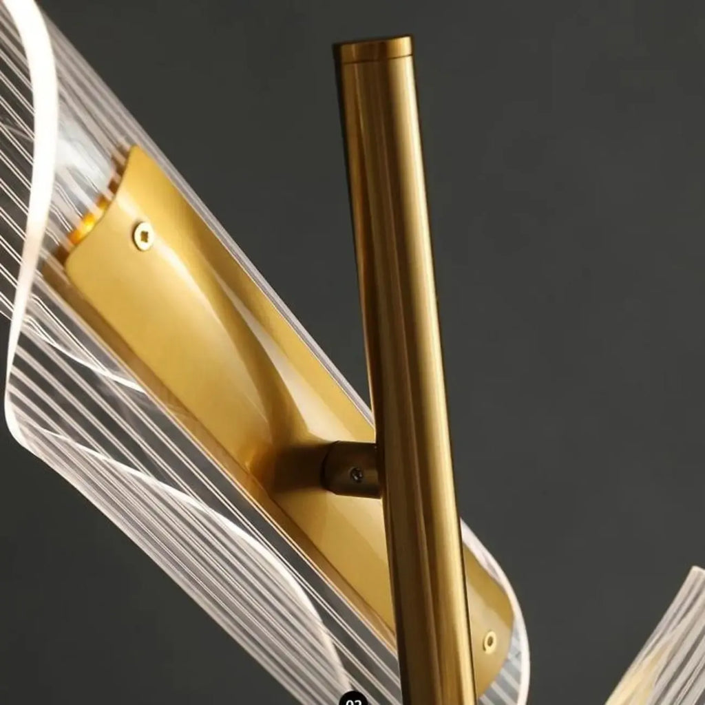 Lampadaire doré unique à 3 lumières, à intensité variable et tête orientable