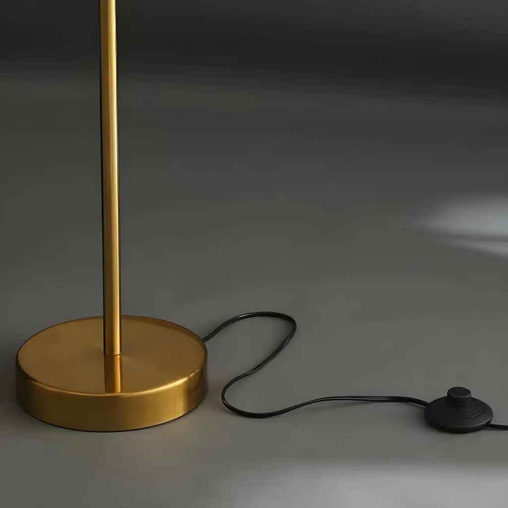 Lampadaire doré unique à 3 lumières, à intensité variable et tête orientable