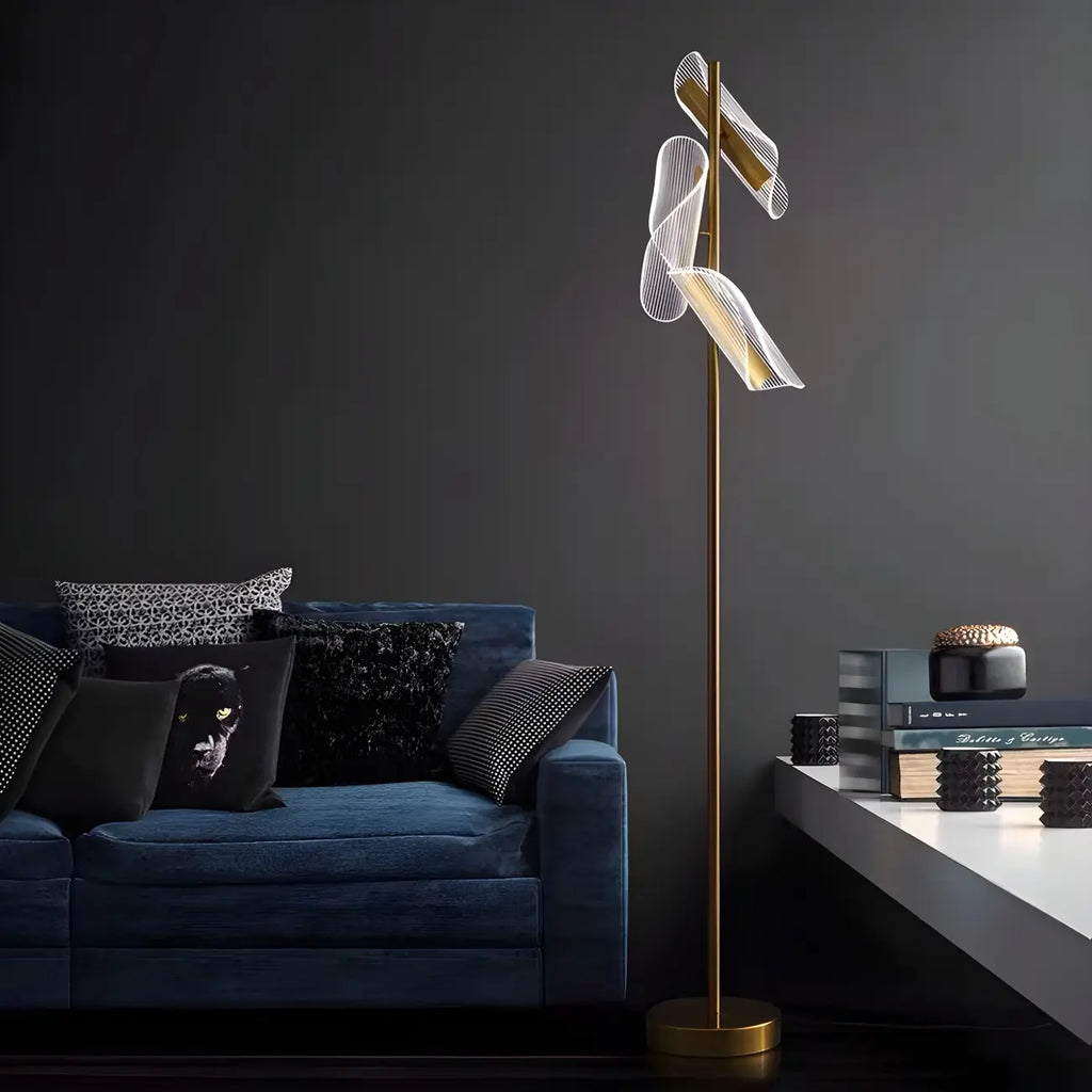 Lampadaire doré unique à 3 lumières, à intensité variable et tête orientable
