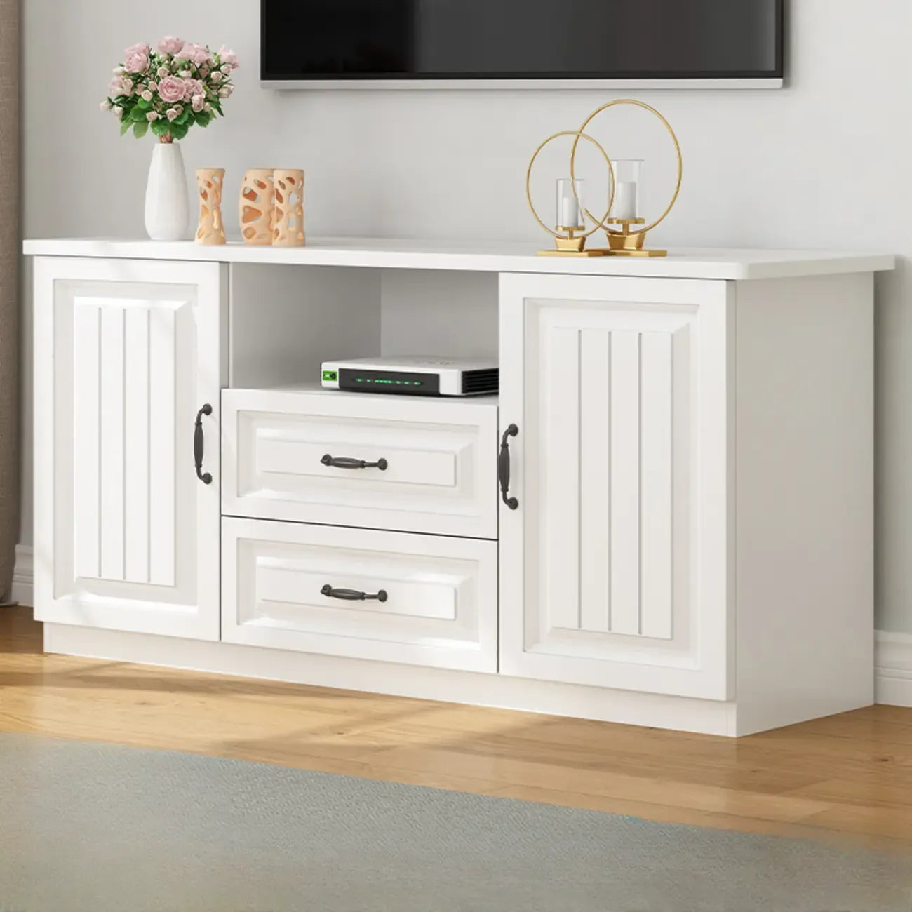 Meuble TV minimaliste en bois avec un grand espace de rangement pour une utilisation à domicile