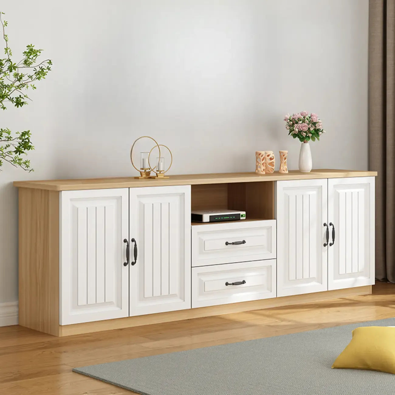 Meuble TV minimaliste en bois avec un grand espace de rangement pour une utilisation à domicile