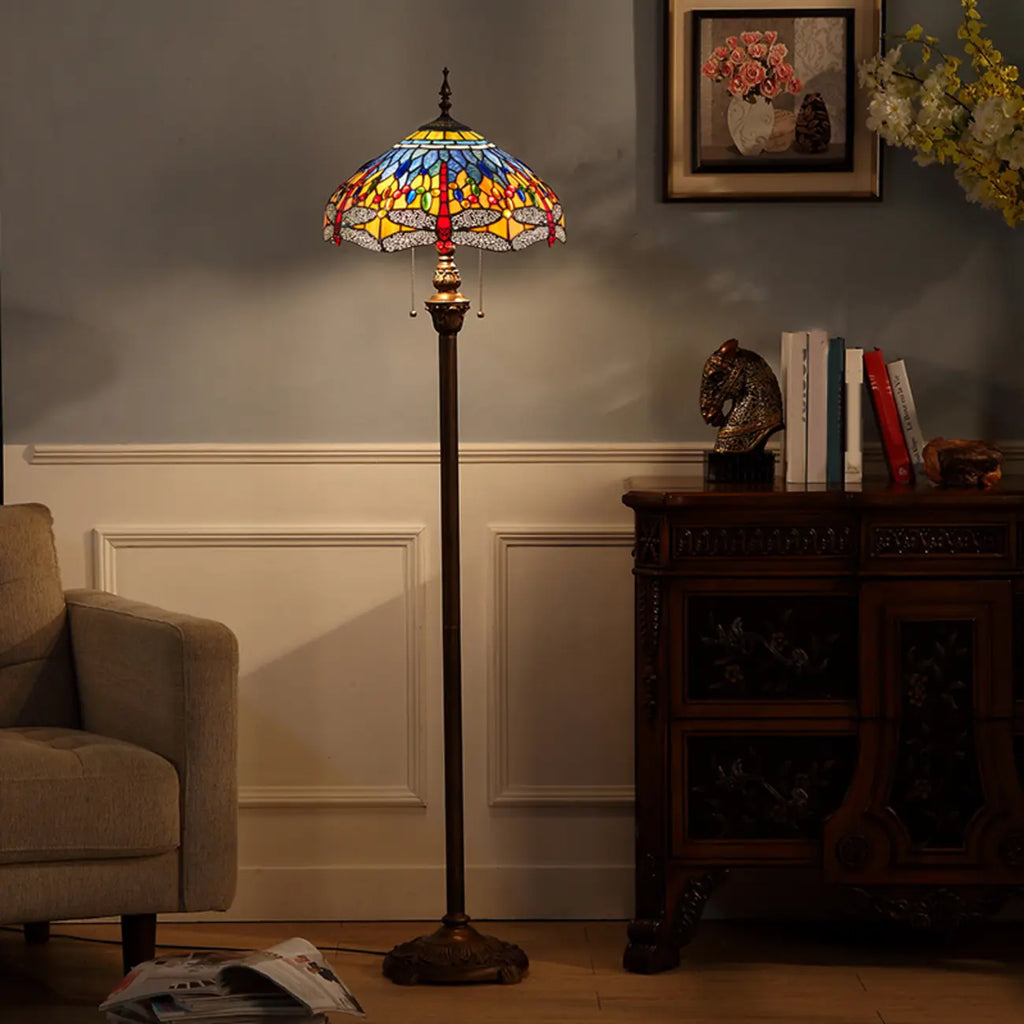 Lampadaire à deux lumières en verre coloré antique avec dôme, idéal pour les intérieurs chaleureux