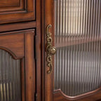 Meuble bar en bois de style moderne du milieu du siècle avec casier à vin