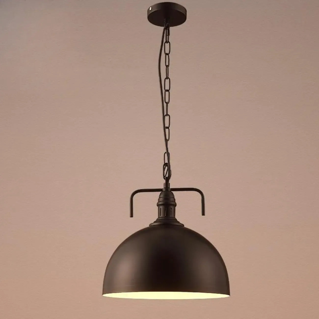 Suspension ronde noire réglable de style industriel