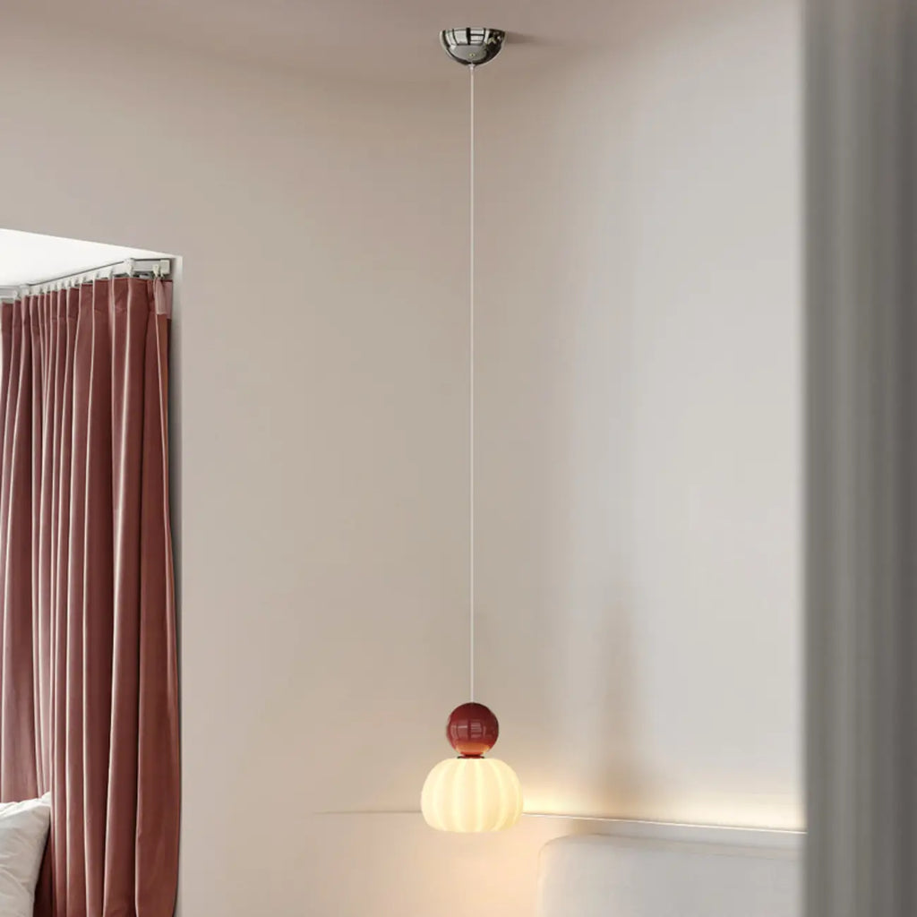 Suspension crème en format mini pour chambre à coucher