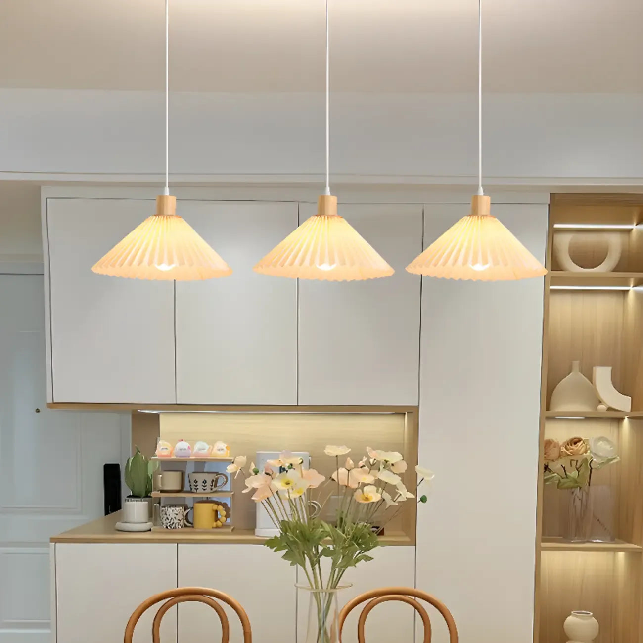 Suspension de cuisine moderne en tissu plissé beige