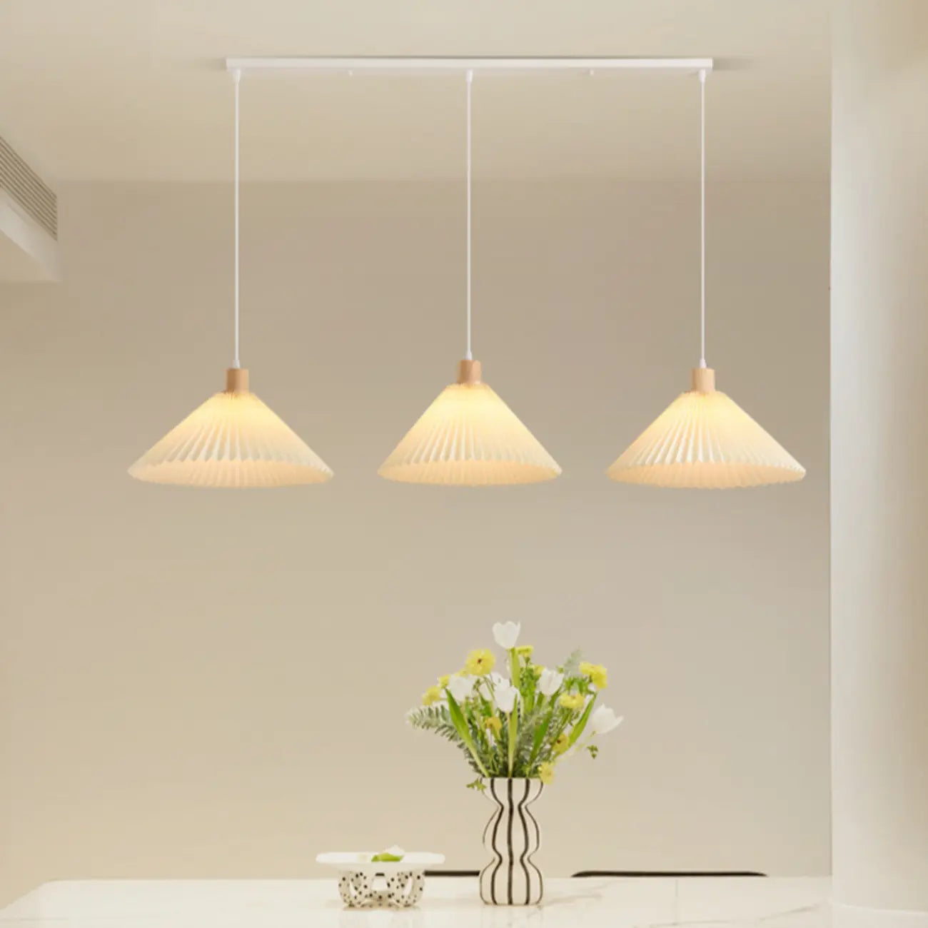 Suspension de cuisine moderne en tissu plissé beige