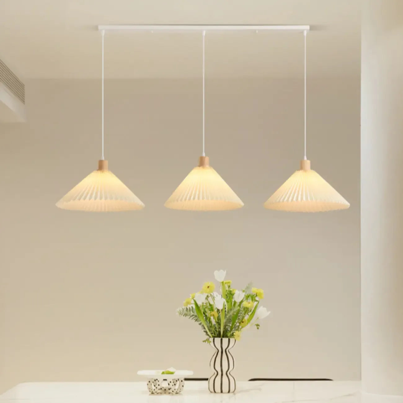 Suspension de cuisine moderne en tissu plissé beige