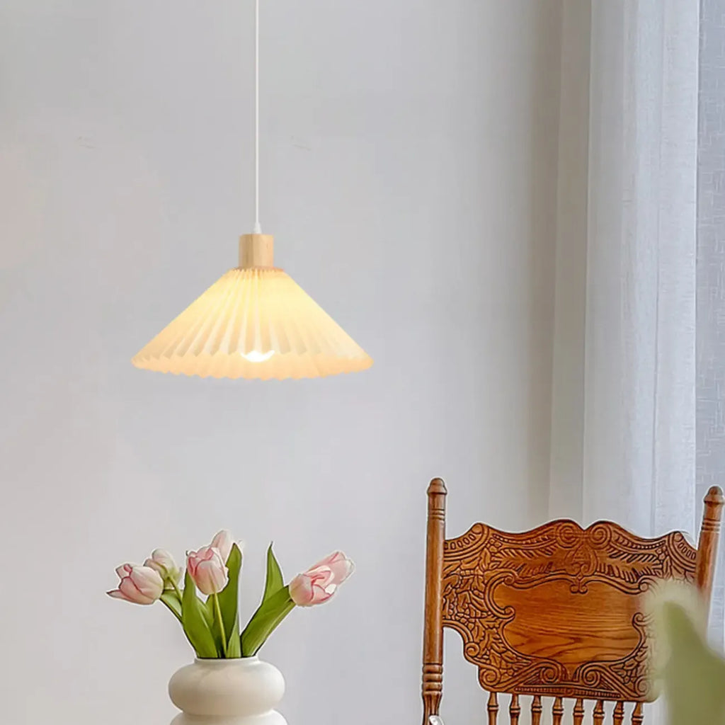 Suspension de cuisine moderne en tissu plissé beige