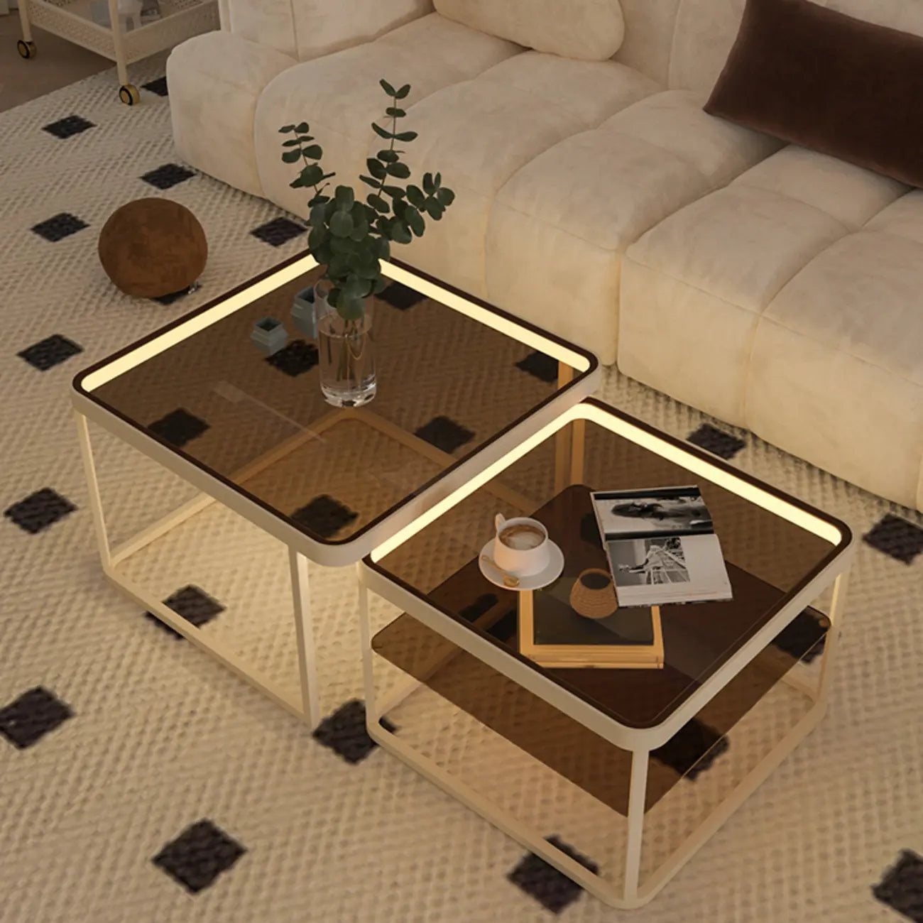Table basse gigogne moderne en verre noir avec rangement
