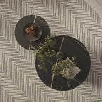 Table basse ronde minimaliste blanche avec plateau en pierre