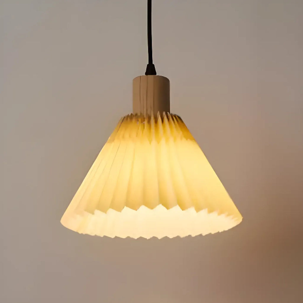 Suspension plissée beige moderne pour salle à manger