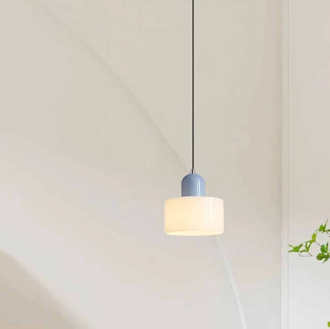 Suspension moderne crème avec abat-jour en verre pour chambre