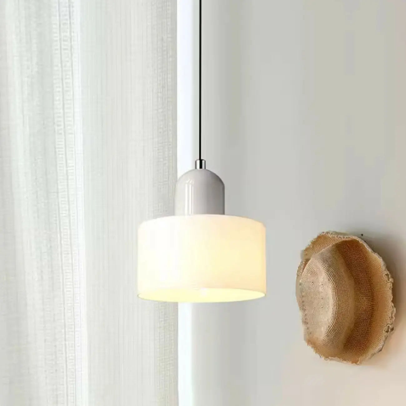 Suspension moderne crème avec abat-jour en verre pour chambre
