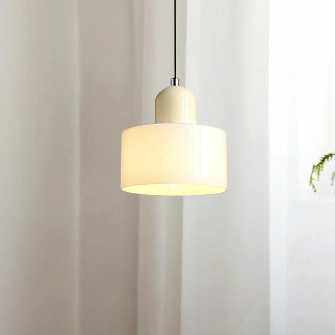 Suspension moderne crème avec abat-jour en verre pour chambre
