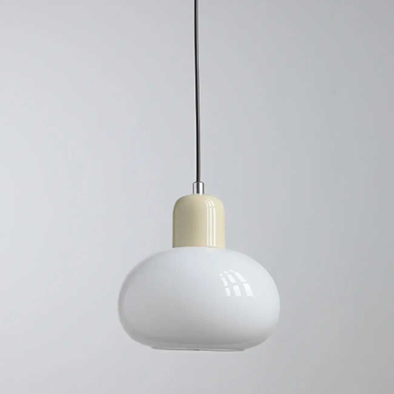 Suspensions minimalistes en céramique avec globe et longueur réglable