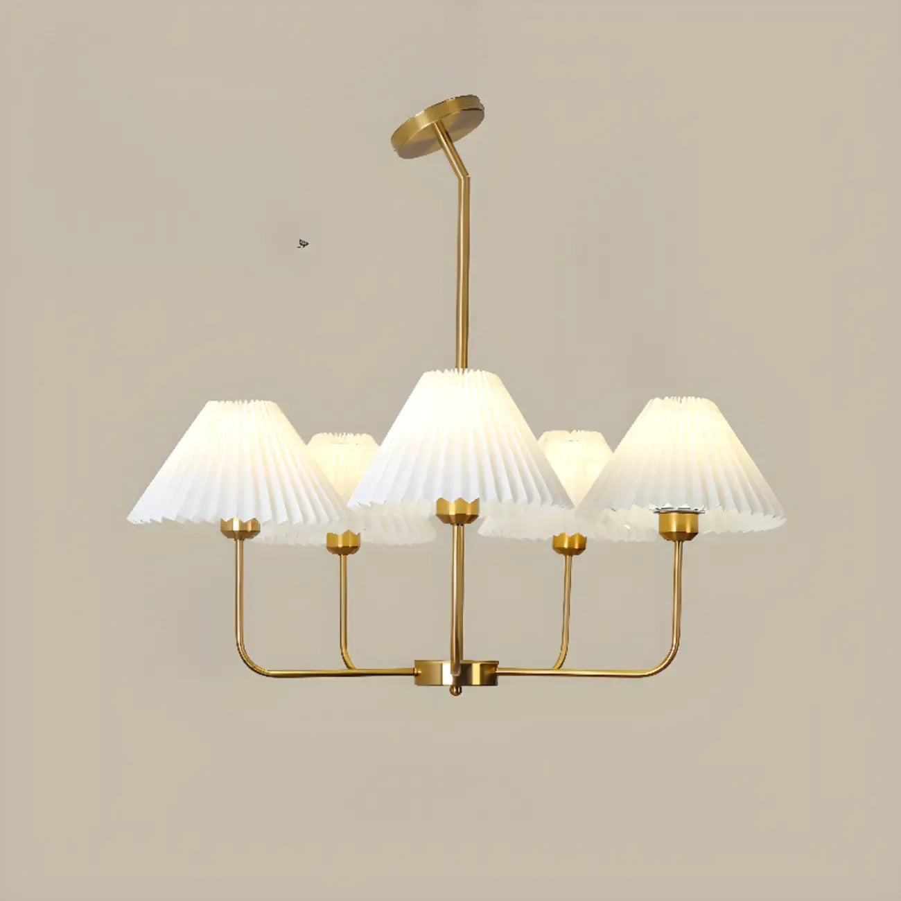 Lustre moderne doré avec abat-jour plissés pour salon