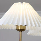 Lustre moderne doré avec abat-jour plissés pour salon